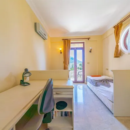 Βίλα Lebrentals Aychin *